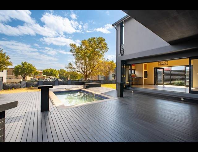 4 BEDROOM HOUSE FOR SALE IN COPPERLEAF ESTATE